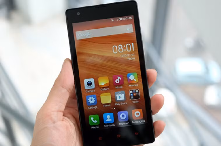 Sản phẩm có màn hình 4,7 inch độ phân giải 720 x 1.280 pixel.