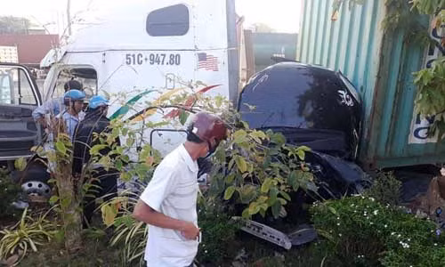 O to bep dum sau tai nan, 3 nguoi tu vong ben trong