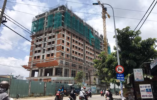 Nhan chung ke vu cong nhan roi tang 10 du an Saigon Homes tu vong