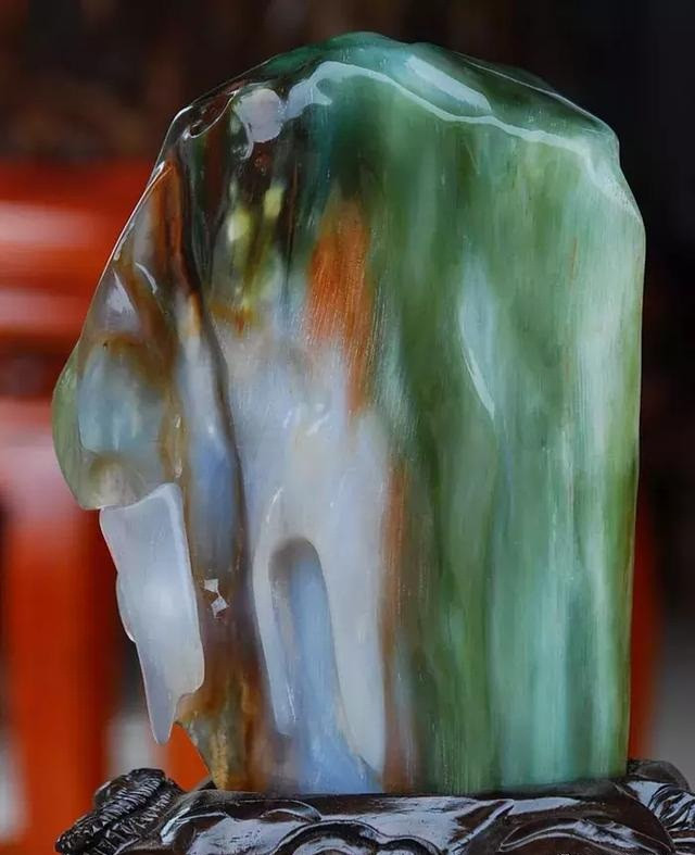 Cũng bởi vậy, những cây hóa ngọc này cực kỳ quý hiếm và giá trị.