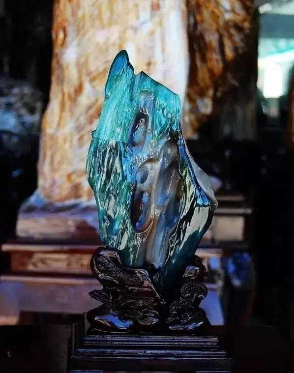 Cây hóa ngọc được phát hiện lần này có kích thước rất lớn và hình dạng hoàn chỉnh, giá trị là vô giá.