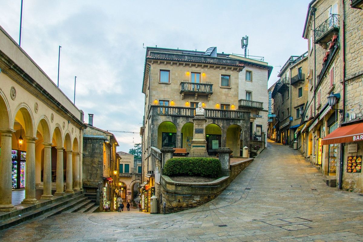 Ky la quoc gia giau nhat the gioi, khong den giao thong