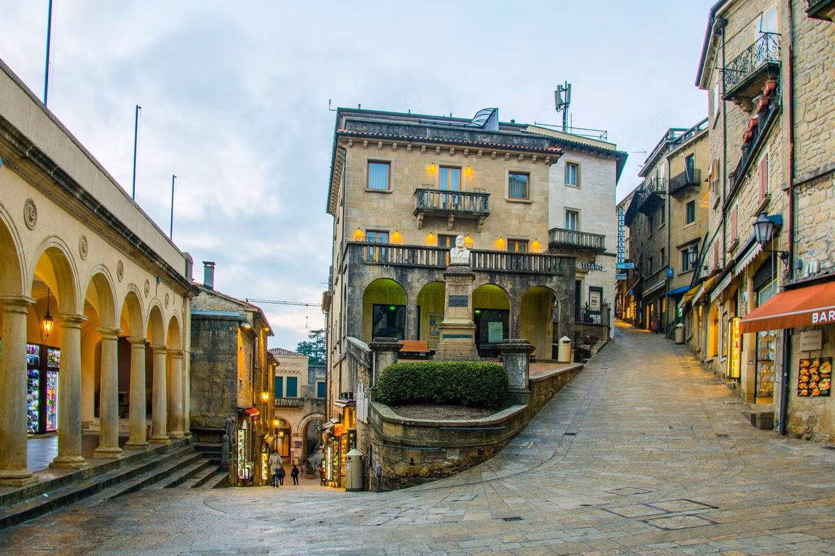 Ky la quoc gia giau nhat the gioi, khong den giao thong