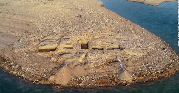 Sung sot phat hien cung dien co tuyet dep nho... han han-Hinh-2