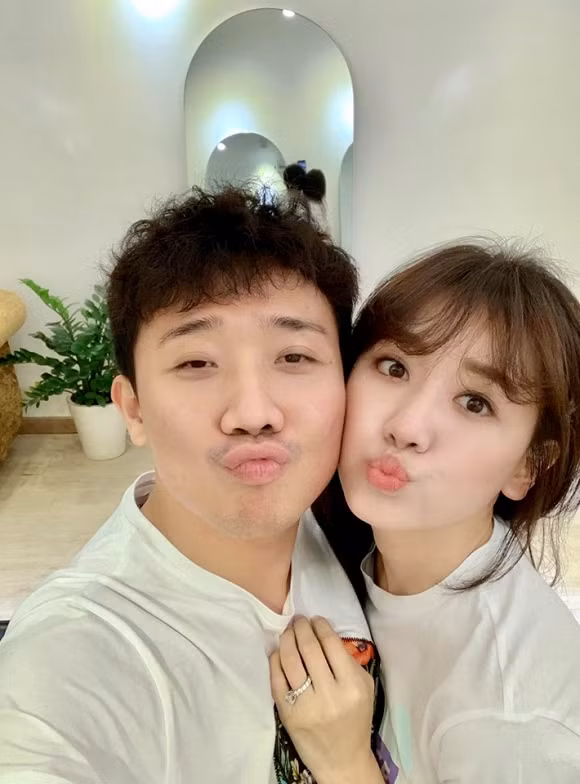 Hari Won 'dan mat' chong khi tu tap den gan 4h sang van khong chiu ve-Hinh-3