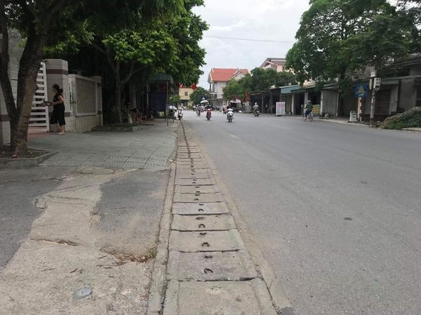 Nguoi dan ke lai giay phut thuong uy CSGT bi ‘quai xe’ 16 tuoi hat vang-Hinh-2