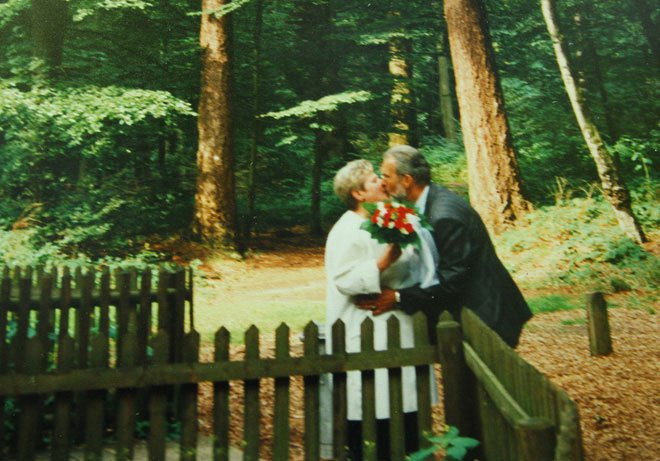 Ly ky chuyen cay soi co “mai moi” cho 100 cap tinh nhan nhung mai co don-Hinh-6