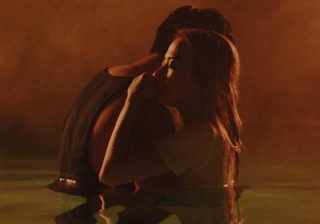 Thậm chí, Xuân Nghi còn mời bạn trai tham gia đóng trong MV mới ra mắt của mình