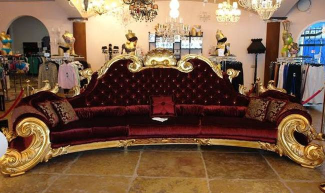 Chiếc ghế có thể đủ chỗ cho 9 người ngồi.