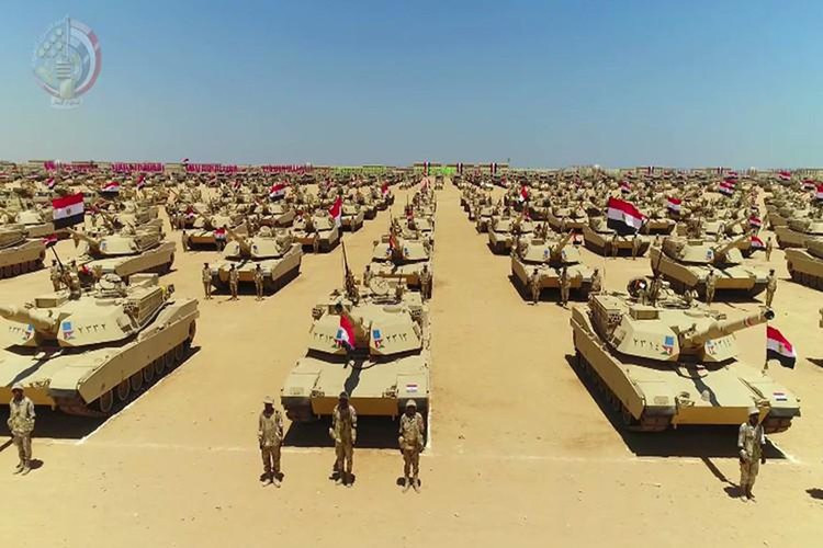 Hiện tại, Quân đội Ai Cập có 34 xe tăng T-80U, 500 T-62 và 1.100 chiếc M1A1 Abrams, 840 chiếc T-54/55, 260 chiếc Ramíp II, 300 chiếc M60A1 và 850 chiếc M60A3 cũ của Mỹ.