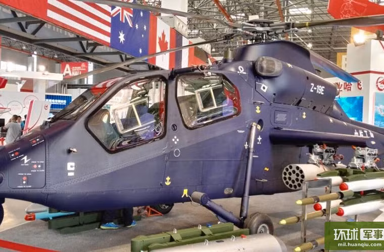 Thiết kế cũng như khả năng tác chiến, mang vũ khí của WZ-19E hay cũng như WZ-19 có nét tương đồng đáng kể với các mẫu trực thăng trinh sát/tấn công O-1 của Nhật hay AH-1 Cobra của Mỹ.