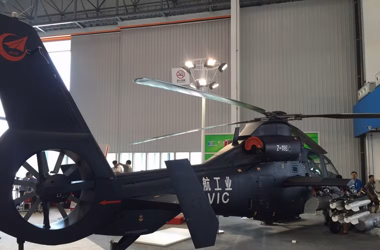 Cũng như WZ-19 thiết kế trên cơ sở cải tiến khung gầm trực thăng vận tải Z-9 thì WZ-19E cũng tương tự. Nó dùng kiểu cánh quạt đuôi Fenestron - đặc trưng của dòng Z-9 vốn sao chép mẫu AS365 Dauphin của Pháp, ống xả được cải tiến để giảm độ bộc lộ hồng ngoại.