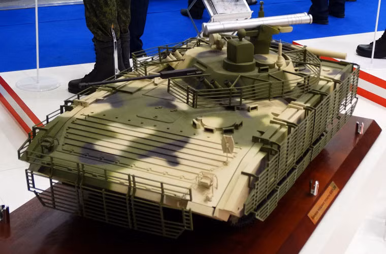 Module chiến đấu mới này vẫn sử dụng khẩu pháo tự động 2A42 cỡ 30mm nhưng trang bị bệ phóng tên lửa chống tăng mới dùng tên lửa 9M120 Ataka hiện đại hơn loại trên BMP-2 thế hệ đầu.