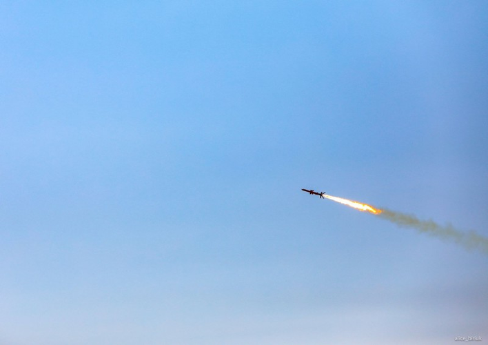 Theo các chuyên gia quân sự Nga, đây là mối đe dọa trực tiếp đối với bán đảo Crimea, vì loại tên lửa mới này có thể thổi bay cây cầu dài nhất châu Âu vừa được Nga xây dựng để nối với bán đảo này.