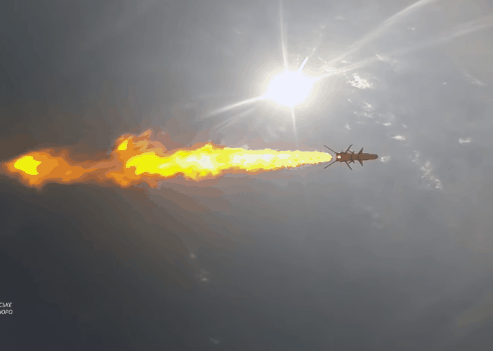 Đây không phải lần đầu tiên giới chức Nga lo ngại số phận cây cầu Crimea.