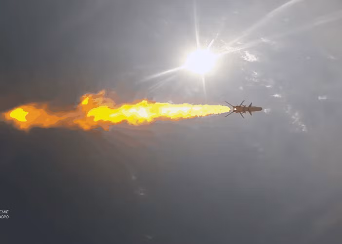 Đây không phải lần đầu tiên giới chức Nga lo ngại số phận cây cầu Crimea.