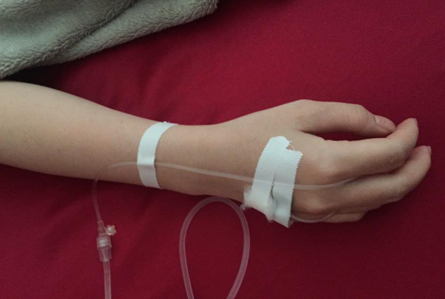 Trong quá trình truyền nước, Sơn đã dùng thuốc an thần bơm vào bình truyền nước vượt quá liều lượng cho phép nhiều lần với mục đích làm cho chị N. tử vong. Sau khi bơm thuốc, xác định chị đã tử vong, Sơn dùng dao mổ và phân xác nạn nhân thành 3 phần đem đi vứt trong KCN Biên Hòa và xã Thiện Tân, huyện Vĩnh Cửu. (Ảnh minh họa, nguồn internet)