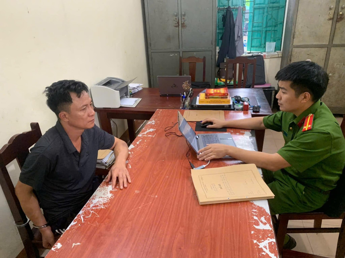 Phú Thọ: Bắt kẻ đột nhập nhà dân trộm tiền, vàng trong két sắt Phu Tho: Bat ke dot nhap nha dan trom tien, vang trong ket sat