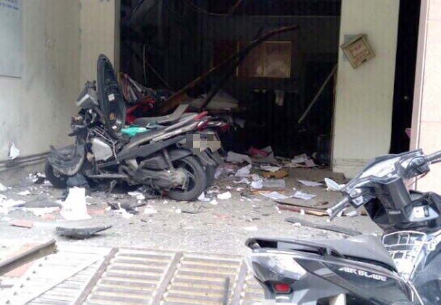 No xe may o tru so cong an phuong: Camera tom 2 nghi pham