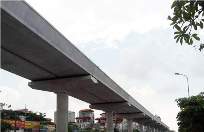 Trước đó, Ủy ban Nhân dân thành phố Hà Nội đã quyết định phê duyệt điều chỉnh thời gian thực hiện và cơ cấu nguồn vốn dự án tuyến đường sắt đô thị đoạn Nhổn-ga Hà Nội. (Ảnh: Người Tiêu Dùng).