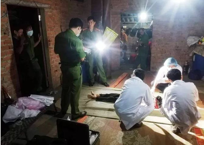 Nghi an con trai tam than sat hai me ruot da man tai nha