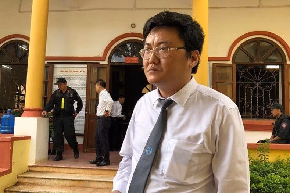 Sach “Hack nao 1.500 tu tieng Anh” bia dat, phan cam: 