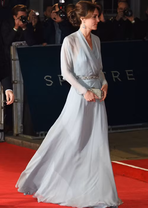 Công nương Kate trang nhã xuất hiện trên thảm đỏ.