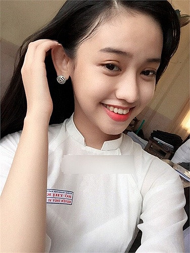 Dù được chàng thiếu gia Phan Thành chuyển 15 triệu mua điện thoại như lời hứa nhưng lại nói lời chia tay nên cô nữ sinh đã tức giận và đăng hình tin nhắn của hai người lên facebook. Tuy nhiên sau đó cô đã xóa ngay lập tức. Nguyễn Thúy Vi cho hay cô không hề có ý chia rẽ Phan Thành và Midu.