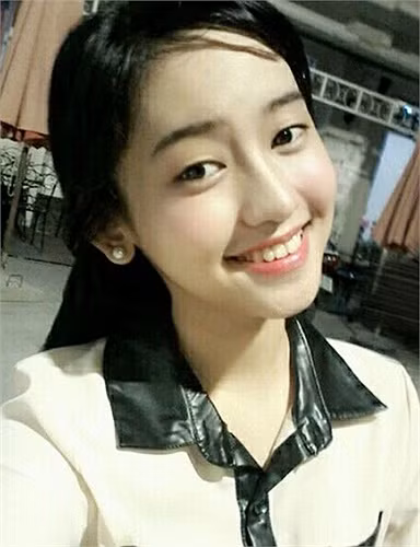 Nhược điểm lớn nhất trên gương mặt cô nàng là đôi mắt một mí, sống mũi hơi to. 