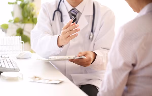  Không cần chờ đến 2 năm khi giám định lại sức khỏe do tai nạn lao động: Cũng trong tháng 2/2023, Thông tư 18/2022/TT-BYT có hiệu lực quy định việc người lao động bị tai nạn lao động, bệnh nghề nghiệp đã thực hiện giám định sức khỏe để hưởng chế độ tai nạn lao động, bệnh nghề nghiệp hoàn toàn có thể chủ động đi khám giám định lại mức suy giảm khả năng lao động nếu có nhu cầu. (Ảnh minh họa)