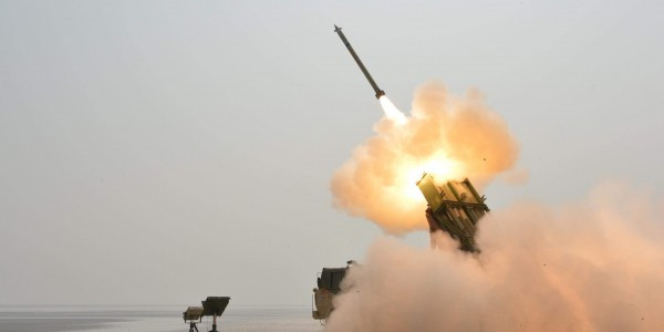 Pháo phản lực Pinaka đã trải qua nhiều lần phóng thử kể từ năm 1995, đã được biên chế cho các lực lượng vũ trang Ấn Độ.