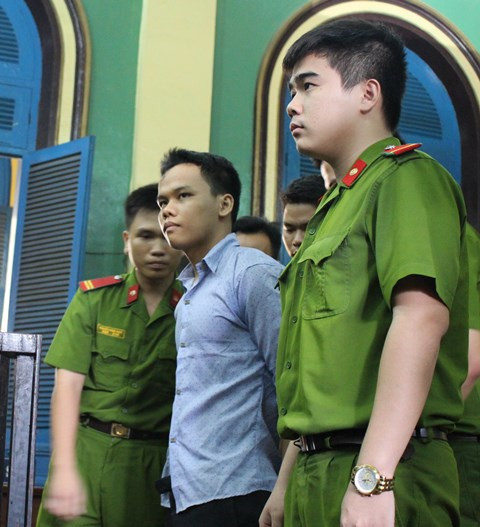 Trên đường, An nói không tìm được chỗ thuê phòng và xin tài xế xe ôm cho ngủ nhờ một đêm, sáng hôm sau sẽ rời đi. Người chạy xe ôm thương tình nên đồng ý và chở An về nhà trọ của mình ở phường Hiệp Bình Phước (TP Thủ Đức).