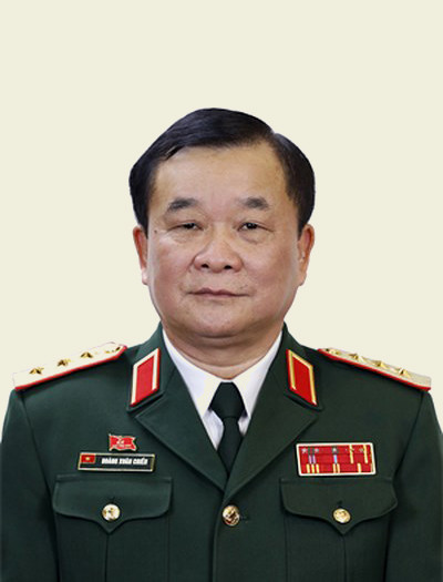 Ông Hoàng Xuân Chiến, ngày sinh: 12/4/1961, quê quán: Xã Đồng Thanh, huyện Kim Động, tỉnh Hưng Yên.