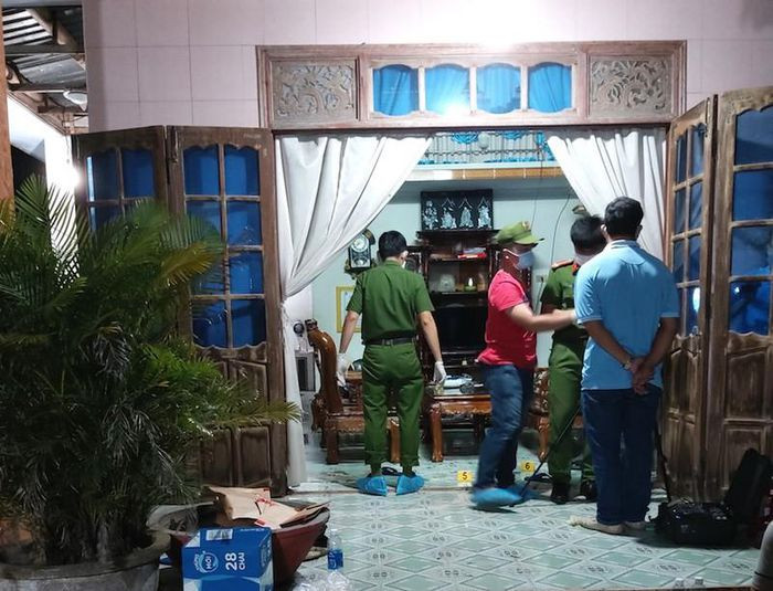 Tin nong 19/7: Nghi an nam sinh lop 9 sat hai thay hieu truong