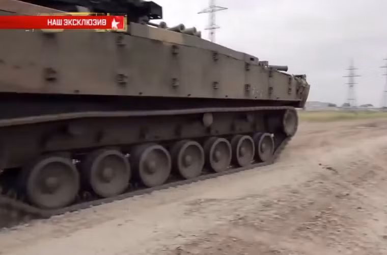 Xe chiến đấu bộ binh (IFV) Kurganets 25 là một trong 4 biến thể chính của nền tảng module bánh xích 25 tấn Kurganets 25 được phát triển cho Quân đội Nga nhằm thay thế mẫu xe chiến đấu bộ binh BMP, xe chiến đấu lính dù BMD và xe bọc thép đa năng MT-LB.