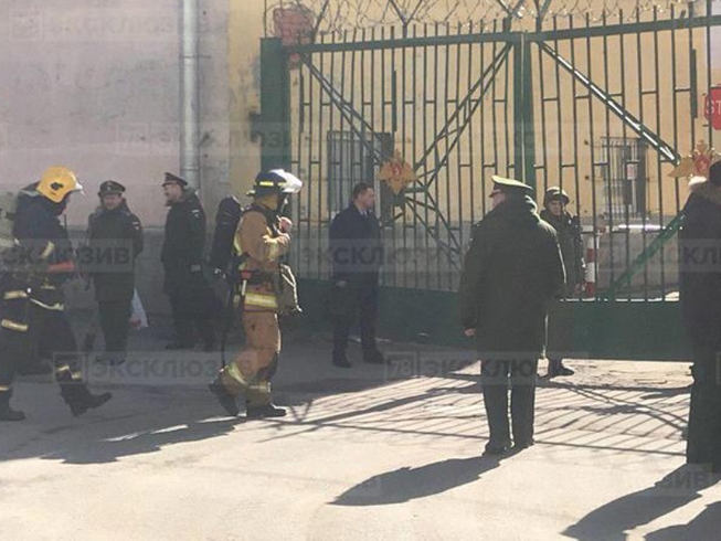 No lon o hoc vien quan su Nga, nhieu nguoi bi thuong