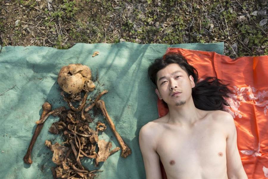 Con trai dao mo cha lam dieu khong ai tuong tuong noi-Hinh-2