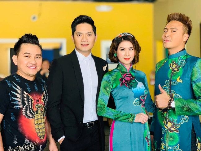 Nghe si Anh Vu va cau chuyen con hac giay ngay xua