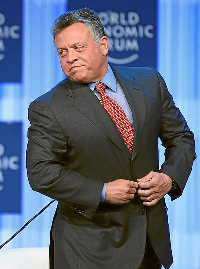 Vua Abdullah II bin Al-Hussein (Jordan): 13,958 triệu ha ở Jordan Abdullah II bin Al-Hussein (31/1/1962) là đương kim quốc vương của Jordan. Ông lên ngôi vào ngày 7/21999 sau cái chết của vua cha Hussein và hiện nắm giữ 13,958 triệu ha đất ở Jordan.