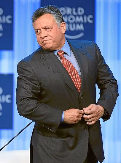 Vua Abdullah II bin Al-Hussein (Jordan): 13,958 triệu ha ở Jordan Abdullah II bin Al-Hussein (31/1/1962) là đương kim quốc vương của Jordan. Ông lên ngôi vào ngày 7/21999 sau cái chết của vua cha Hussein và hiện nắm giữ 13,958 triệu ha đất ở Jordan.