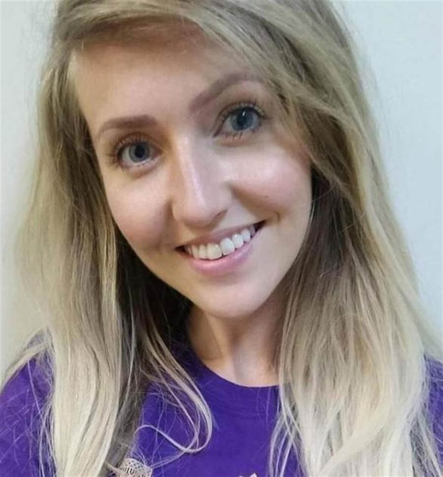 Co gai khong tay trang suot 5 nam va ket khong ngo-Hinh-2