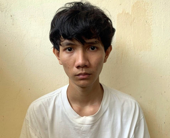 Tan sinh vien dung clip “nhay cam” tong tien nu sinh bi khoi to