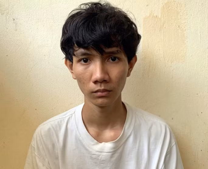 Tan sinh vien dung clip “nhay cam” tong tien nu sinh bi khoi to