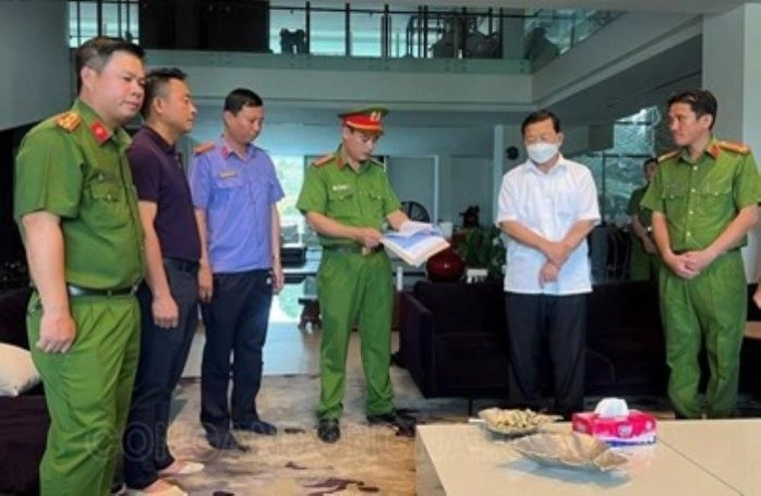 Đồng Nai: Vì sao nhiều cán bộ Phòng TN&MT huyện Long Thành bị bắt giam? - Hình 2 Dong Nai: Vi sao nhieu can bo Phong TN&MT huyen Long Thanh bi bat giam?-Hinh-2