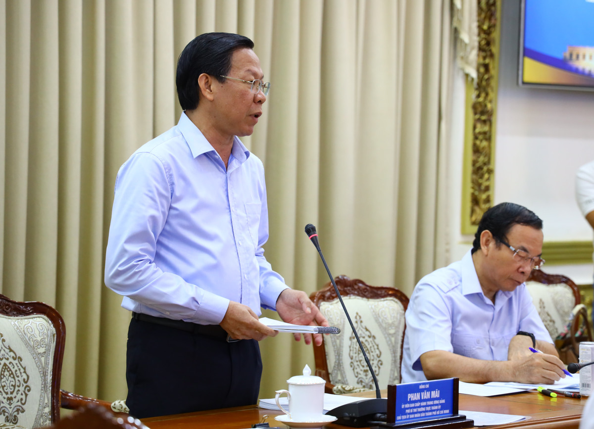 Chu tich UBND TP HCM Phan Van Mai: Thu tuc hanh chinh van la diem nghen lon nhat-Hinh-2