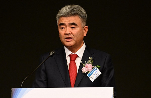 Các tỷ phú hàng đầu Hàn Quốc đến Việt Nam giàu cỡ nào? - Hình 7 Cac ty phu hang dau Han Quoc den Viet Nam giau co nao?-Hinh-7