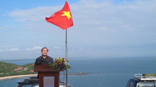 Pho Thu tuong chi dao cuu nan may bay roi tren bien Nghe An