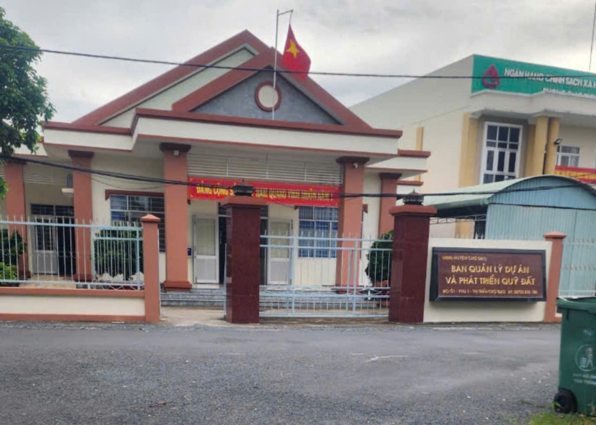 Tien Giang: Cty Viet Chuong, 1 thang trung 5 goi thau tai Cho Gao-Hinh-5