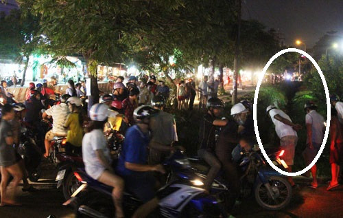 Mương nước nhỏ và cạn, nơi phát hiện người đàn ông tử vong bất thường.