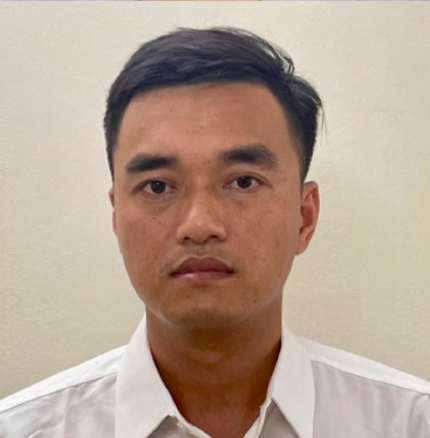 Khởi tố bị can, bắt giam Vũ Sỹ Cường (SN 1986, nguyên cán bộ Cục Quản lý xuất nhập cảnh Bộ Công an) tội "Nhận hối lộ". 